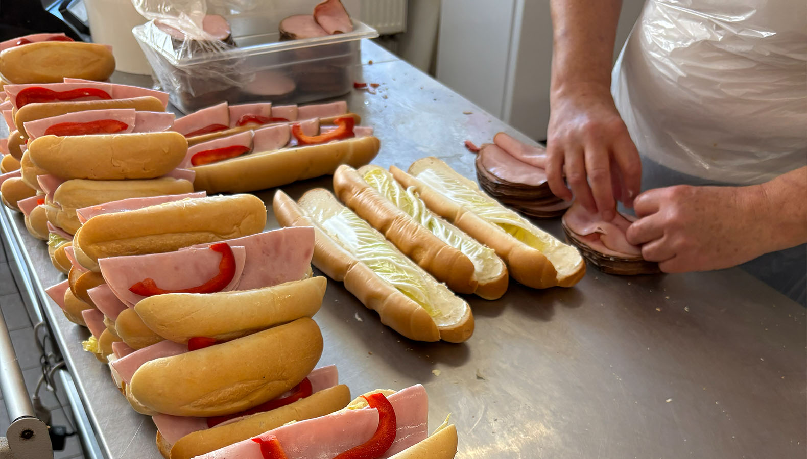 Lahůdky Pilík - Chlebíčky, obložené mísy a řízky na objednávku